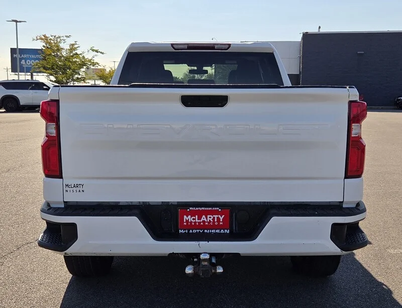 Used 2021 Summit White CHEVROLET 2WD DOUBLE CAB 147" CUSTOM image 6