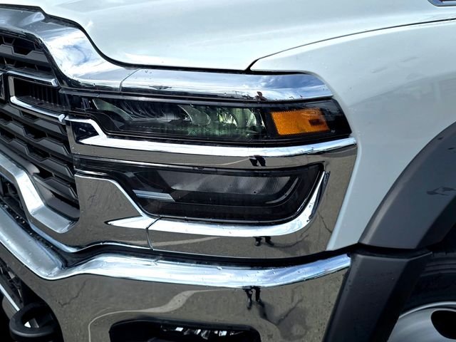 New 2026 Bright White Clear-Coat Exterior Paint RAM Tradesman image 29