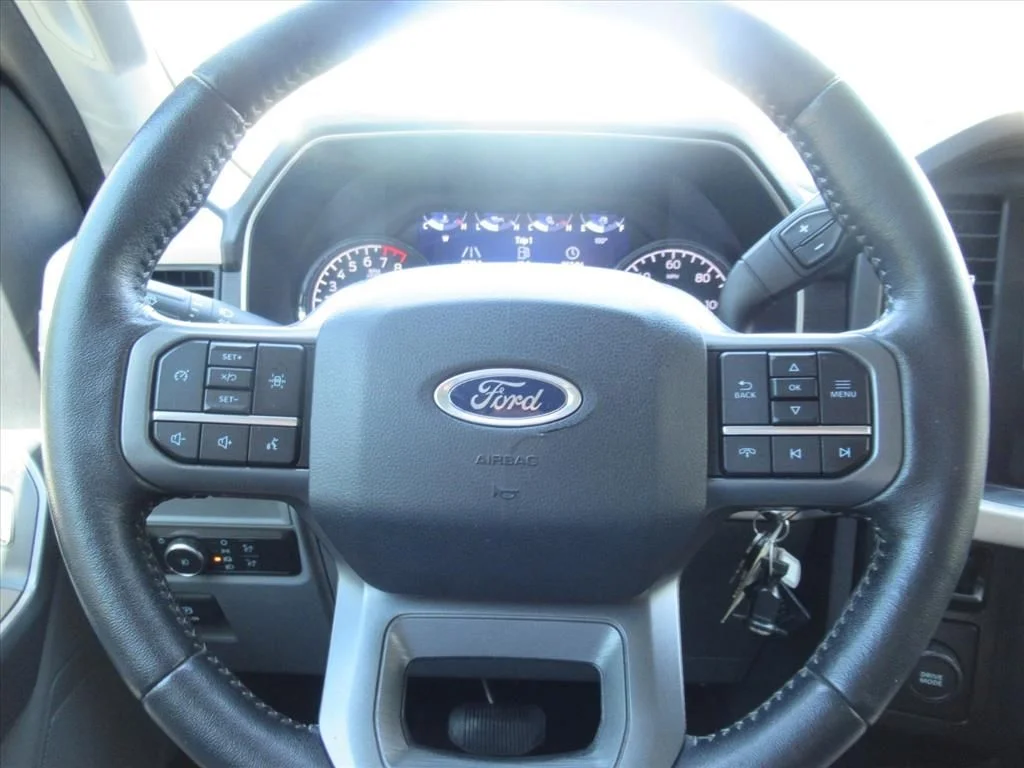 Used 2021 Gray Ford XLT image 19