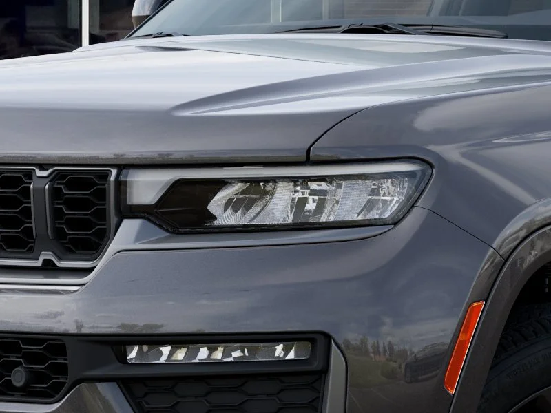 New 2026 Baltic Gray Metallic Clear-Coat Exterior Paint Jeep Limited Reserve image 12