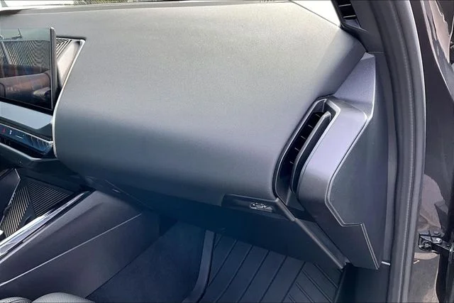2025 BMW X3 30 - Photo 16