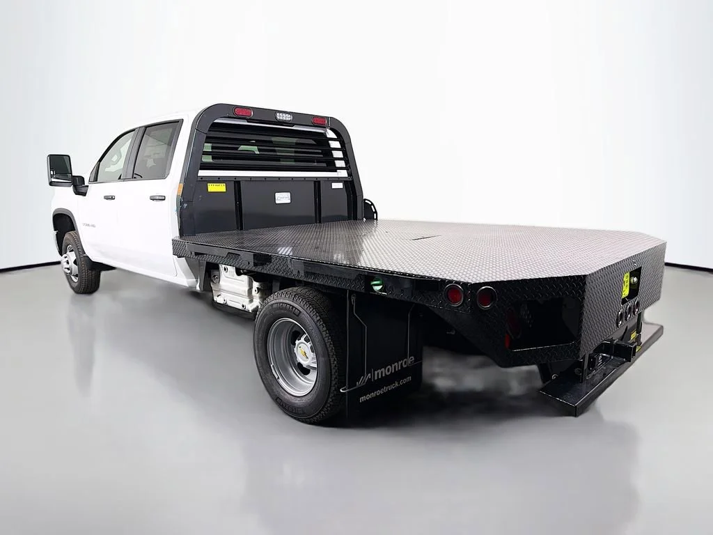 New 2026 Summit White Chevrolet Work Truck image 7