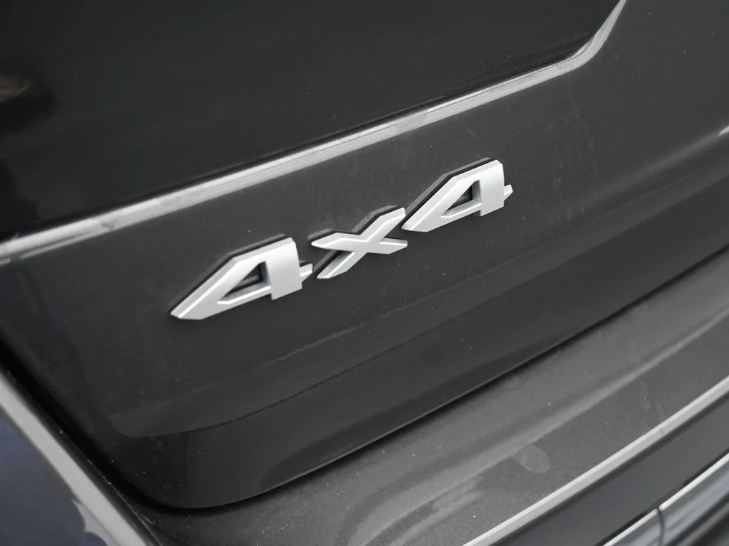New 2026 Baltic Gray Metallic Clearcoat Jeep Laredo X image 36