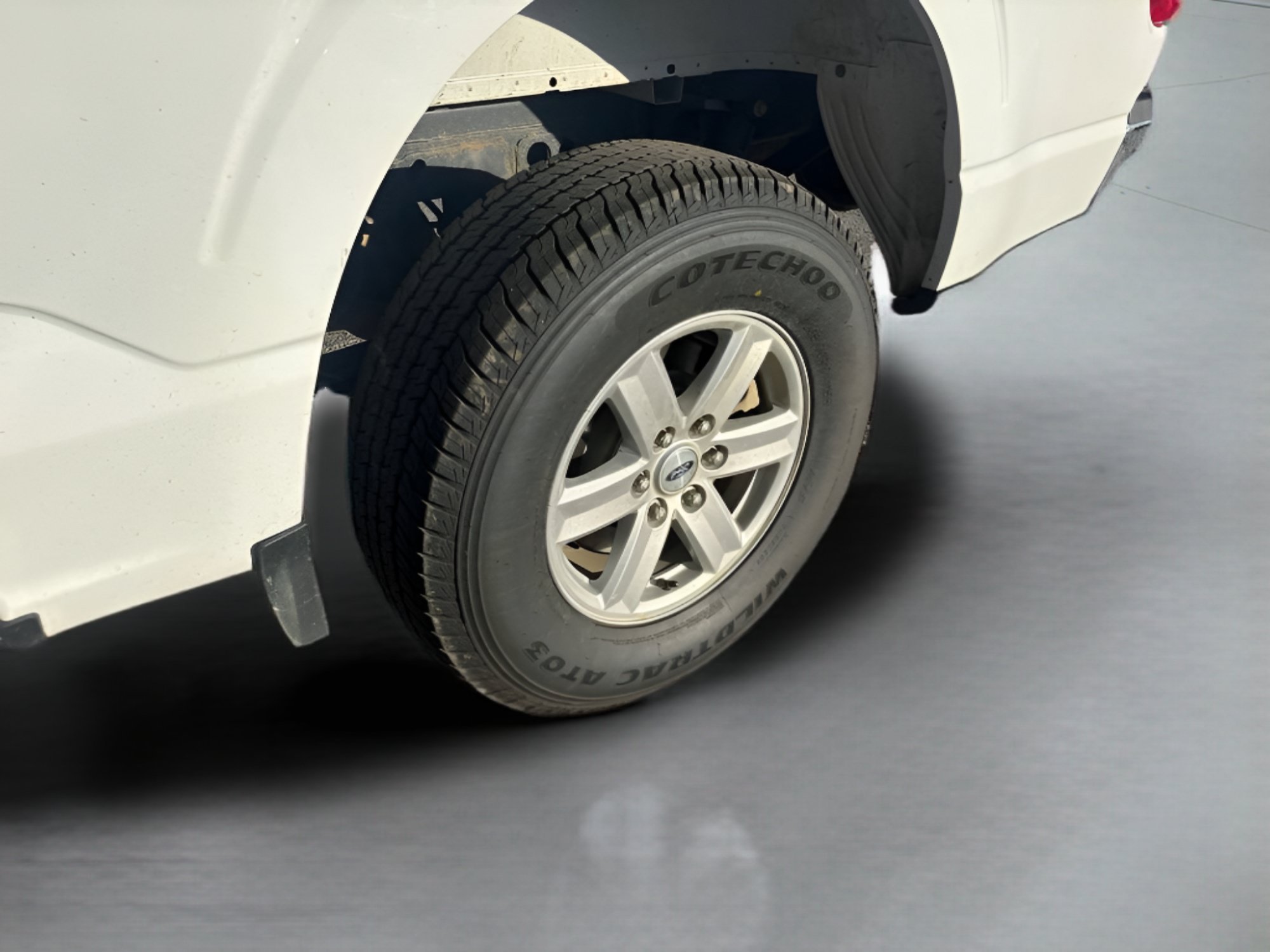 Used 2023 White Ford XLT image 20