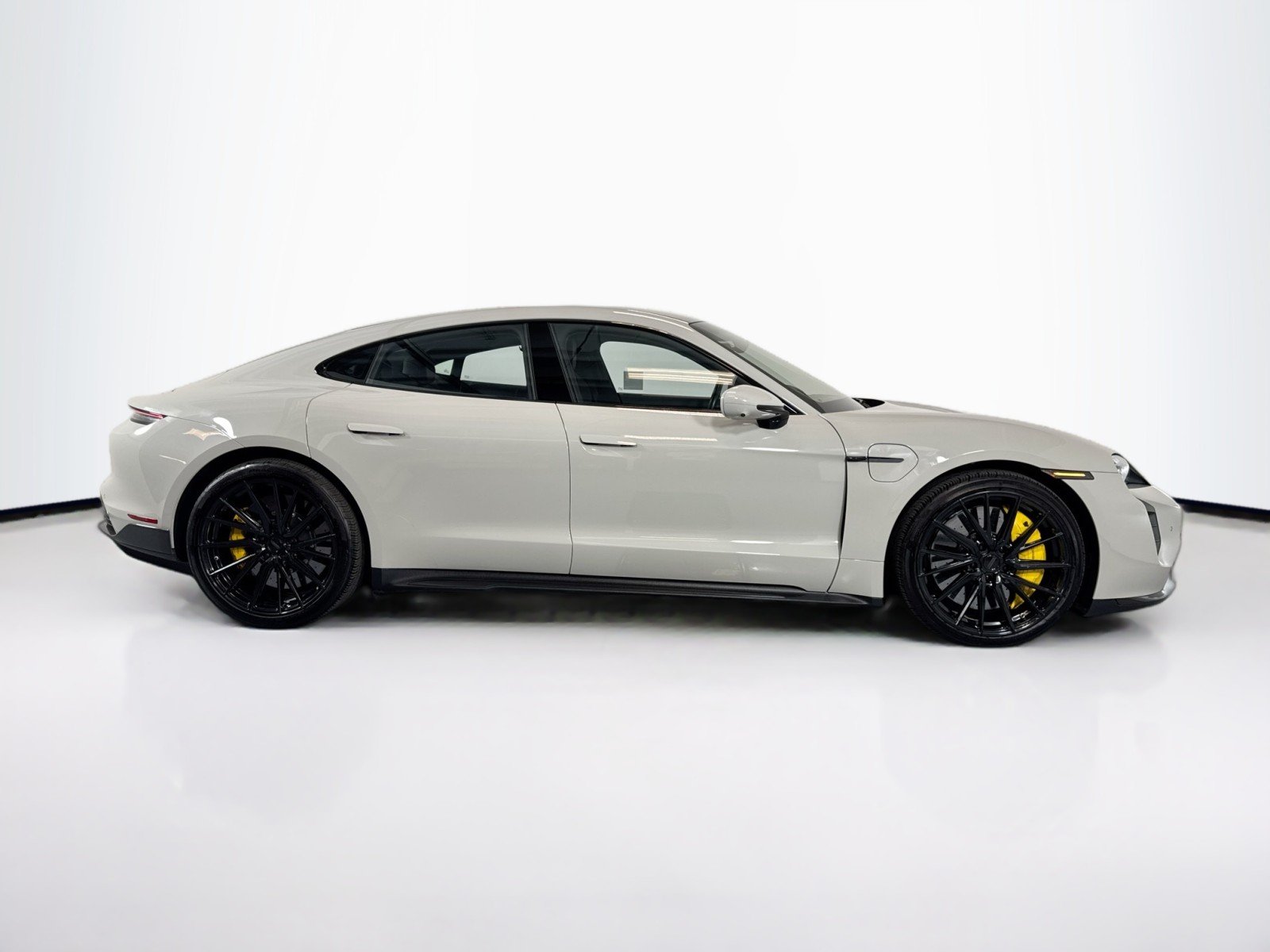 Used 2021 Chalk Porsche Turbo image 8