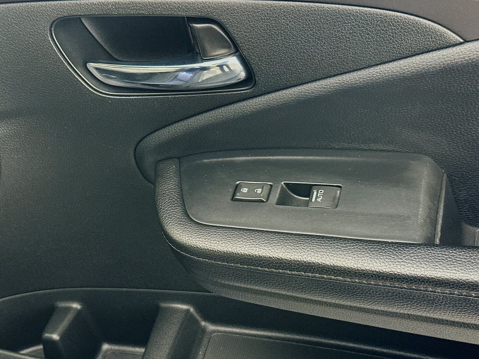 Used 2020  Honda EX-L image 29