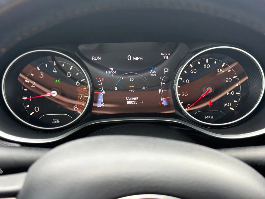 Certified Used 2018 Blue Jeep Latitude image 12