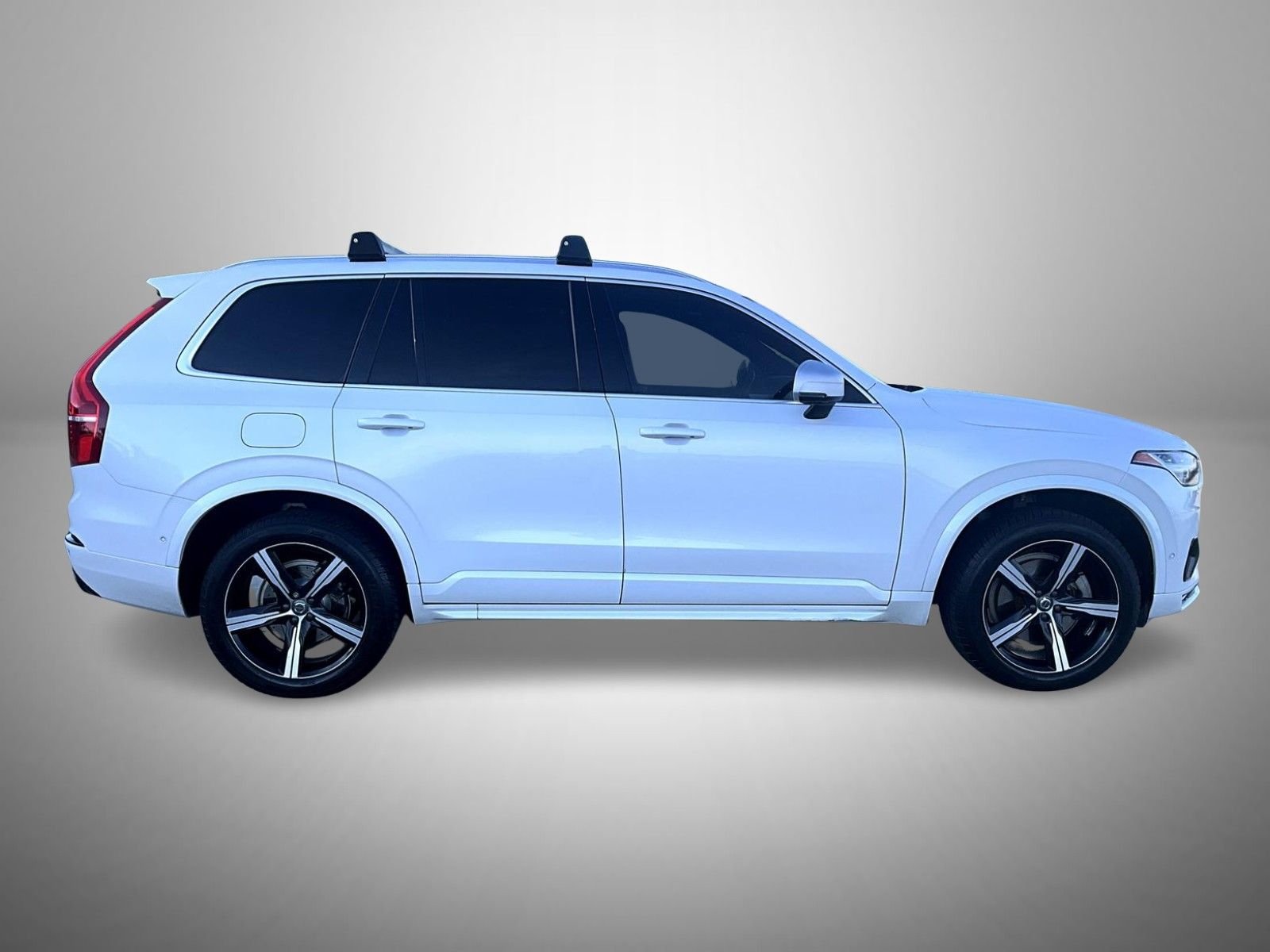Used 2016 White Volvo T6 R-Design image 4