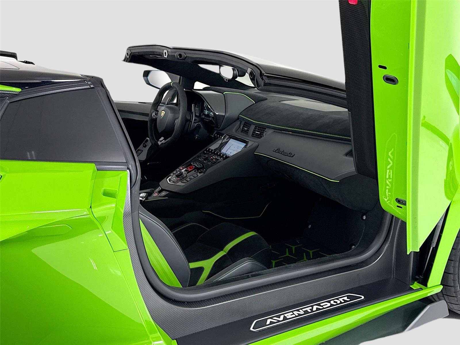 2021 Lamborghini Aventador - Photo 31