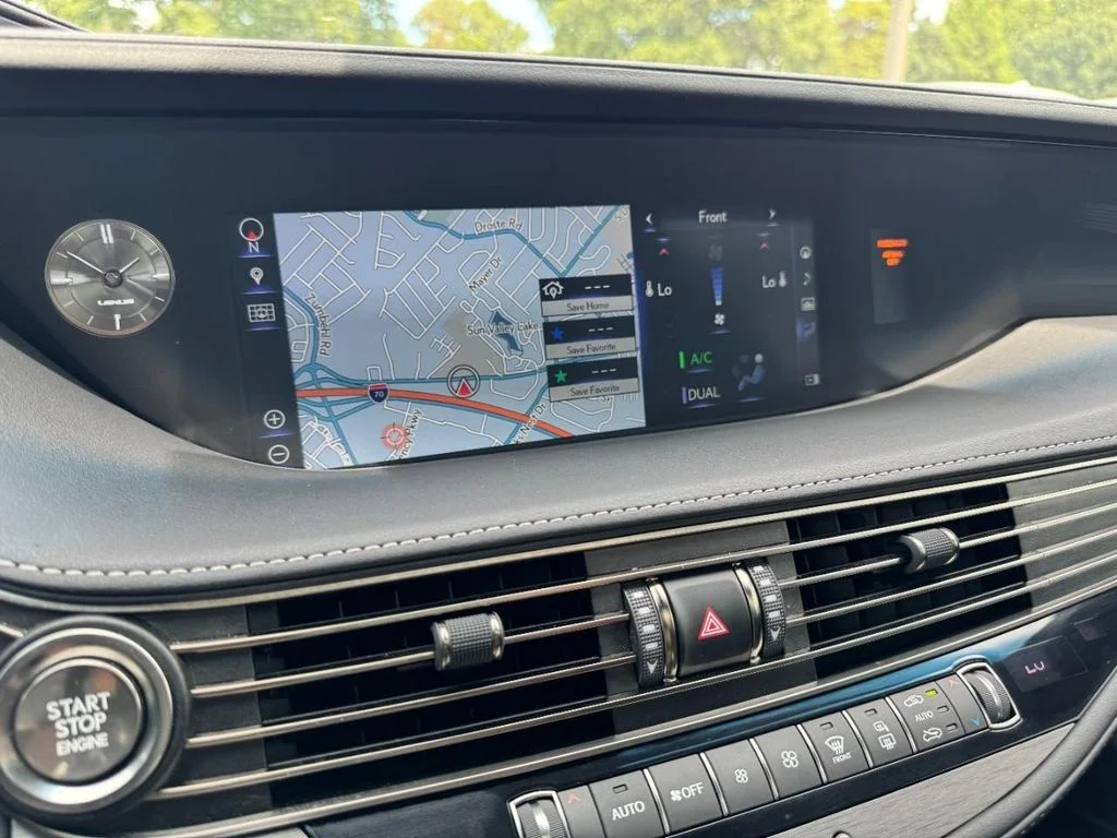 Used 2018 Ultra White Lexus 500 Base image 23
