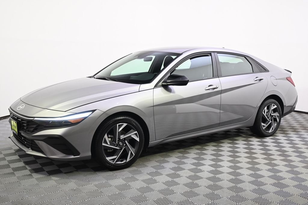 Certified 2025 Hyundai Elantra SEL with VIN KMHLM4DG1SU018644 for sale in St. Louis Park, Minnesota