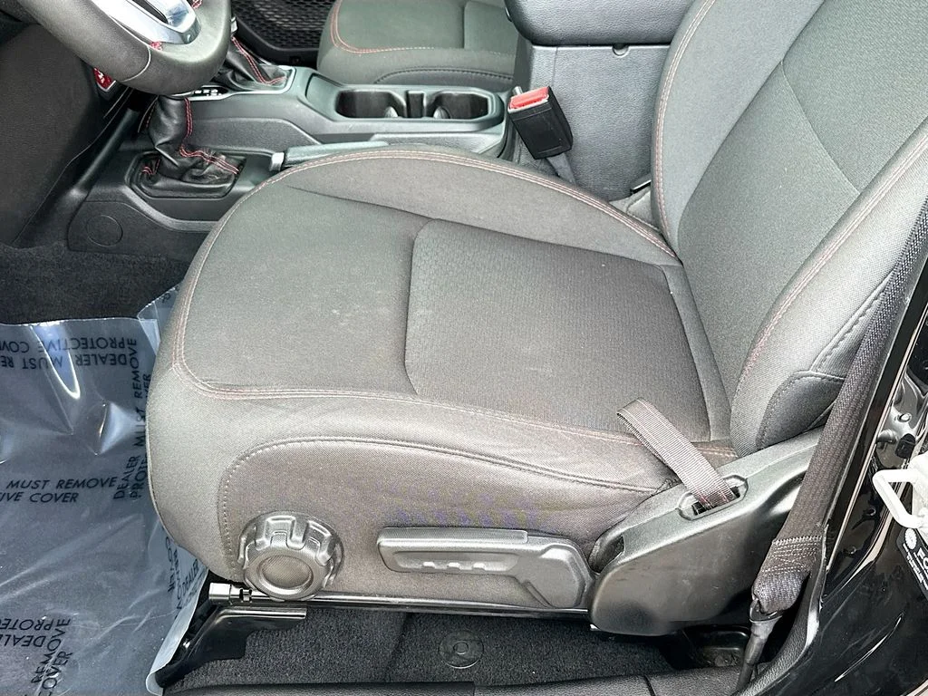 Used 2023 Black Clearcoat Jeep Rubicon image 19