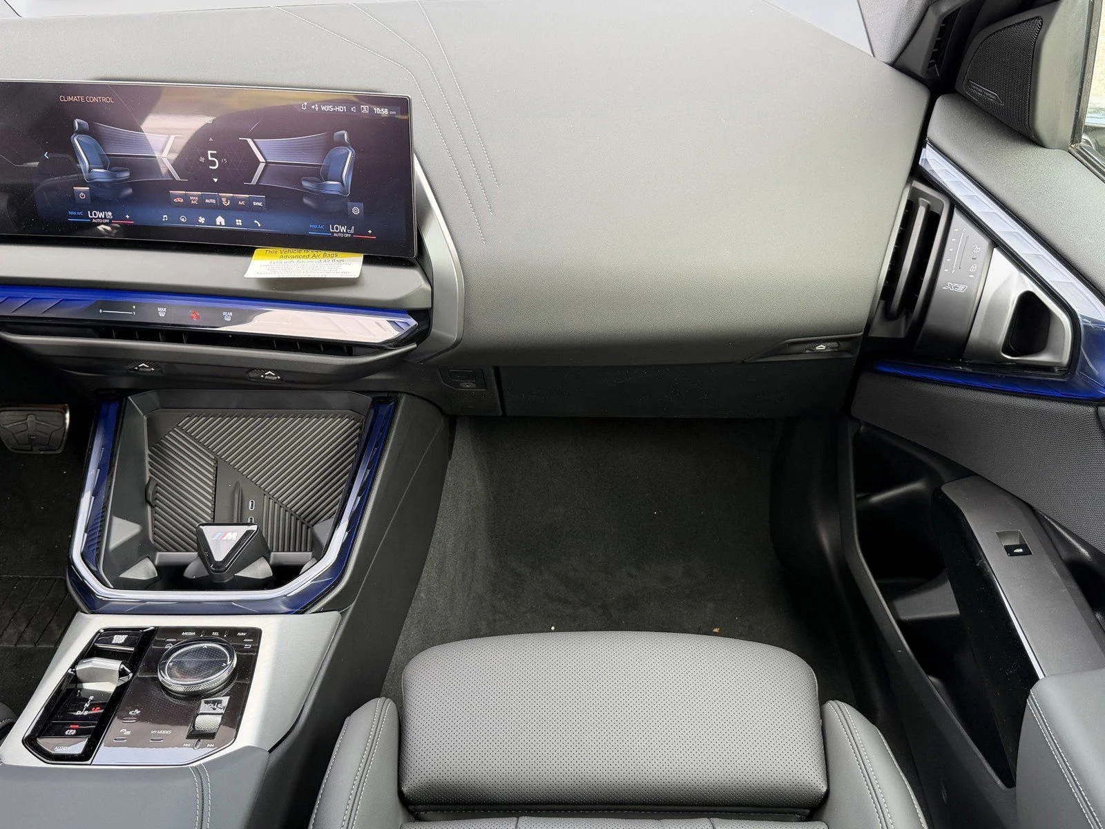2026 BMW X3 30 - Photo 16