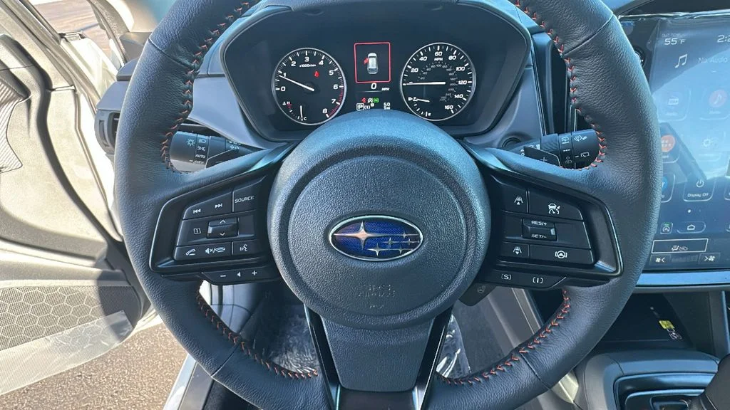 New 2026 CRYSTAL WHITE PEARL Subaru Limited image 18