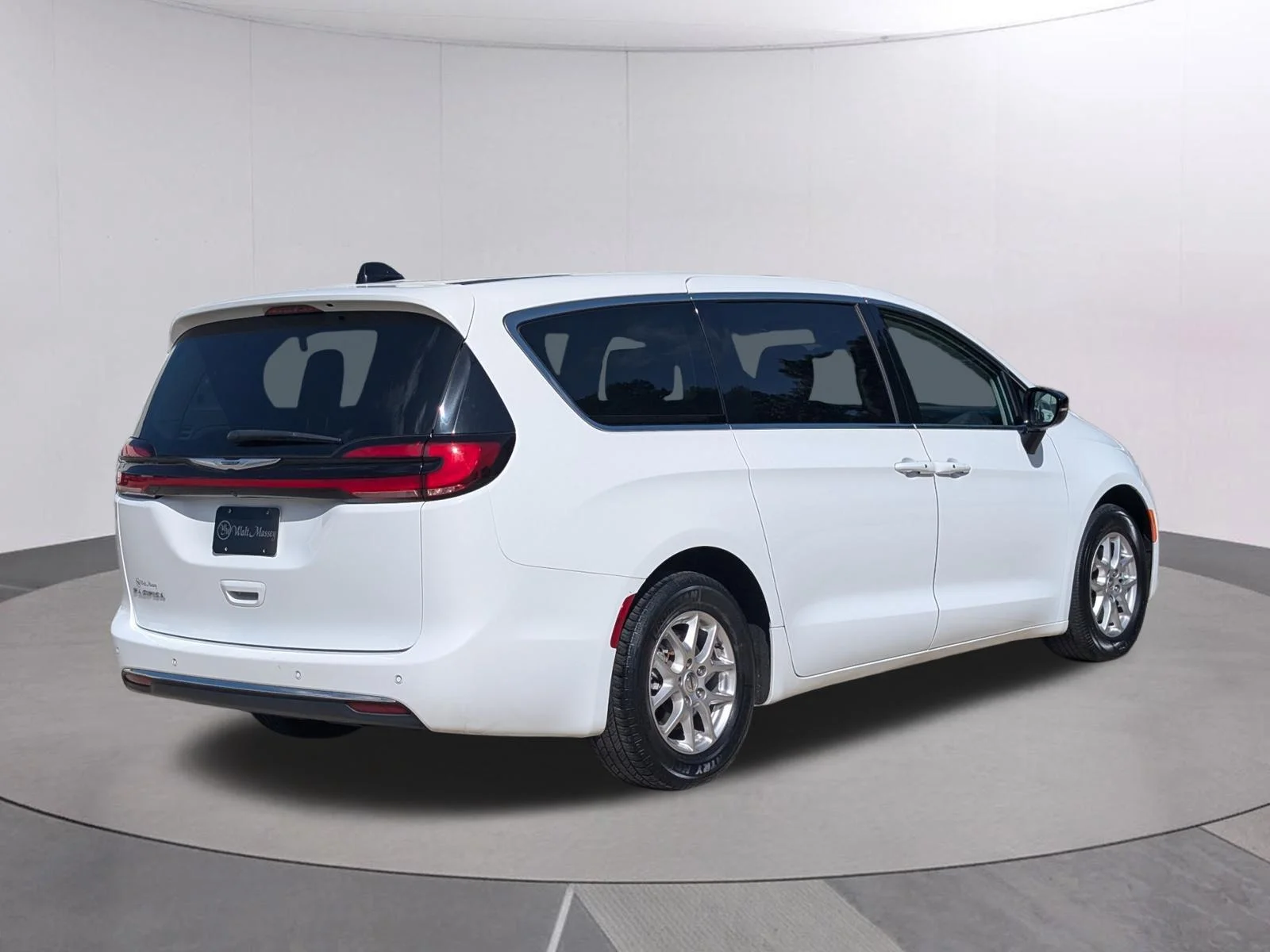 Used 2024 Bright White Clearcoat Chrysler Touring L image 5