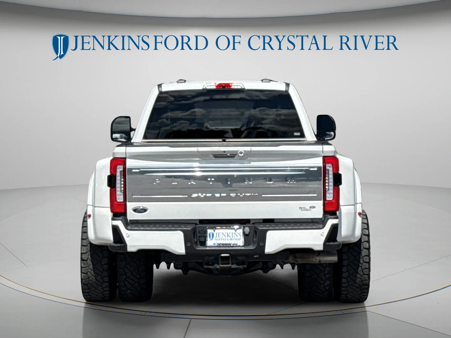Used 2024 Star White Metallic Tri-Coat Ford Platinum image 5