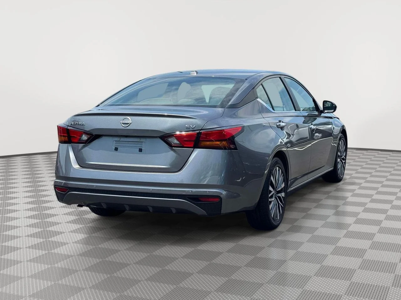 Used 2023 Gun Metallic Nissan SV FWD image 5
