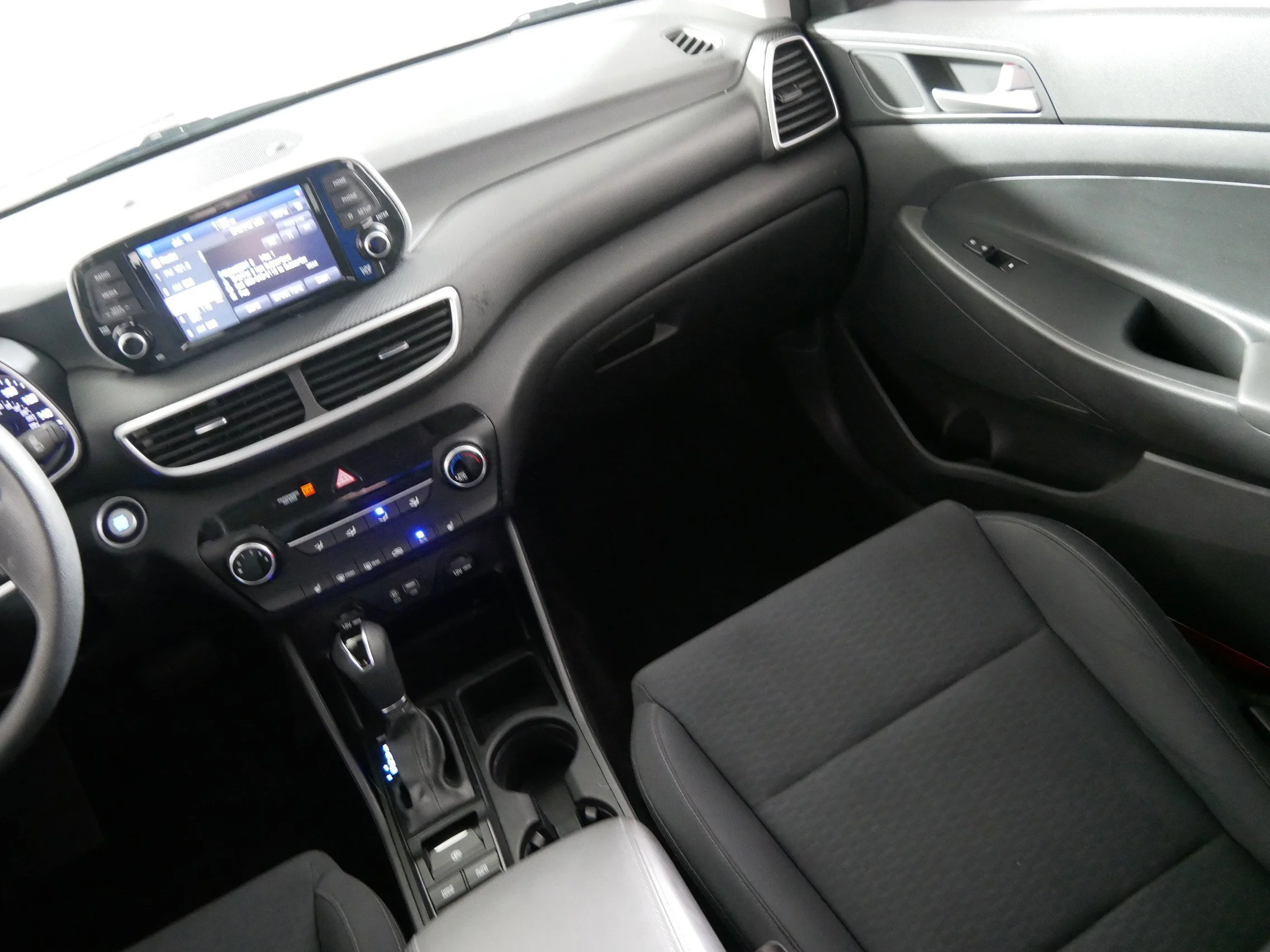 Used 2019 Gemstone Red Hyundai Value image 11