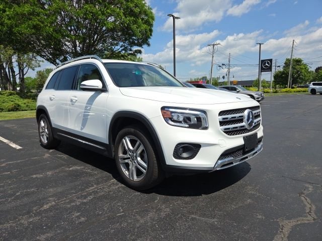 2022 Mercedes-Benz GLB GLB 250 4MATIC's photo
