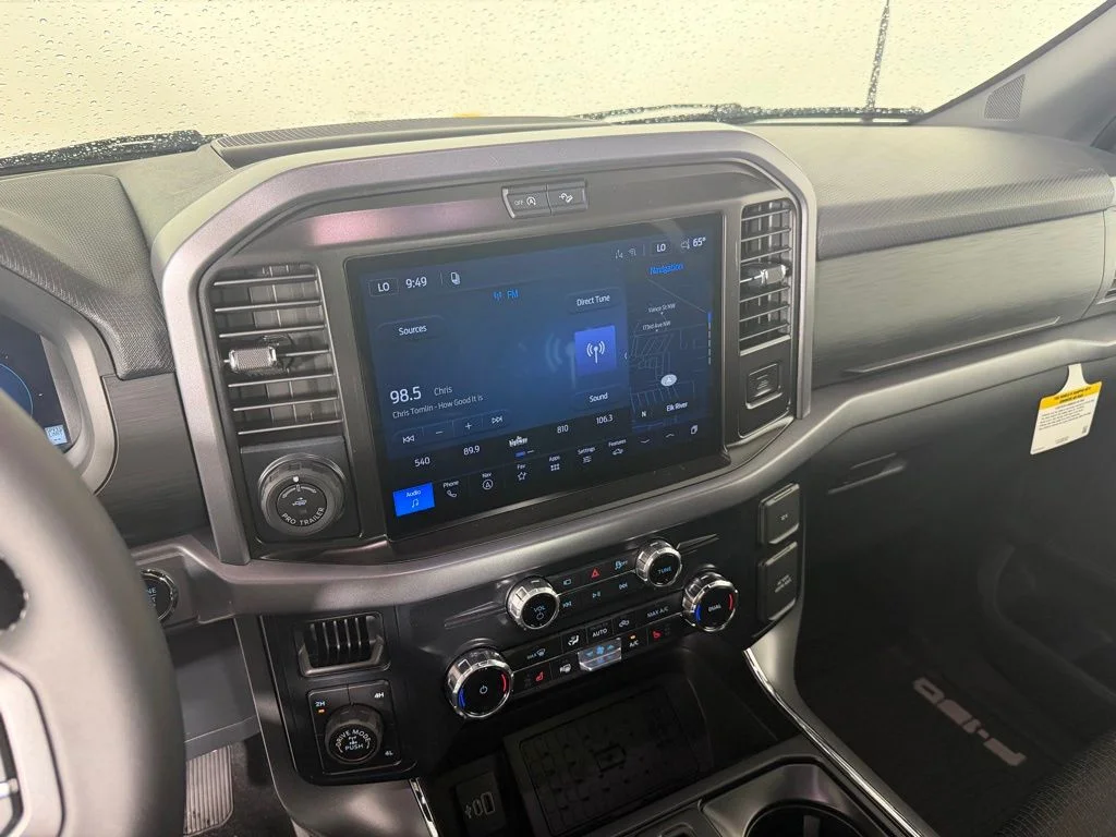 New 2026 Iconic Silver Metallic Ford XLT image 2