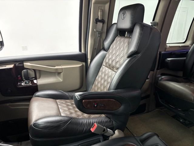 Used 2022 Onyx Black GMC Explorer Limited SE image 43