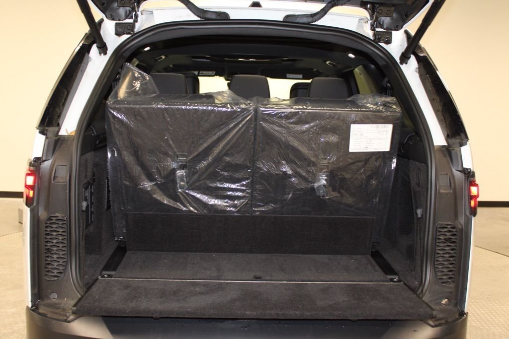 Used 2025 White Land Rover S image 41