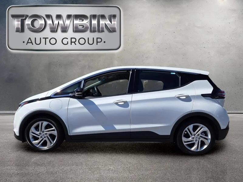 Used 2023 Summit White CHEVROLET 5DR WGN 1LT image 7