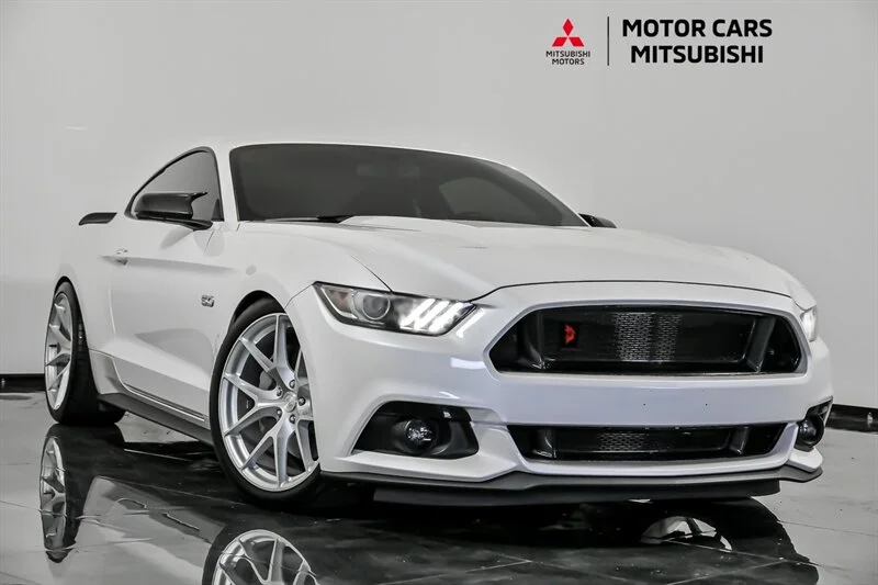 2017 Ford Mustang GT Coupe Premium's photo