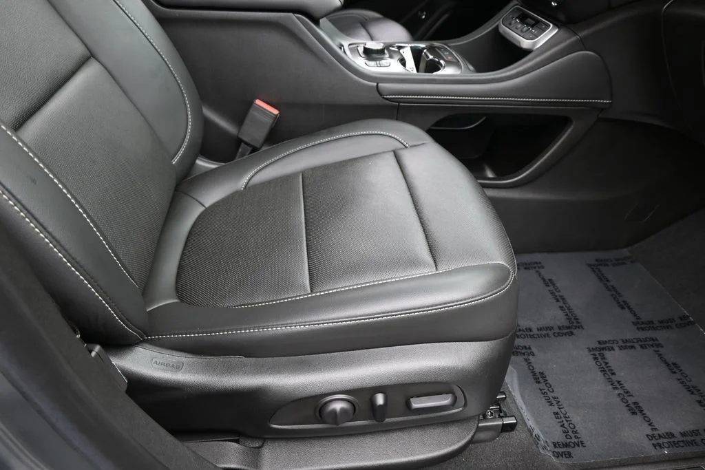 Used 2023 Sterling Metallic GMC SLT image 56