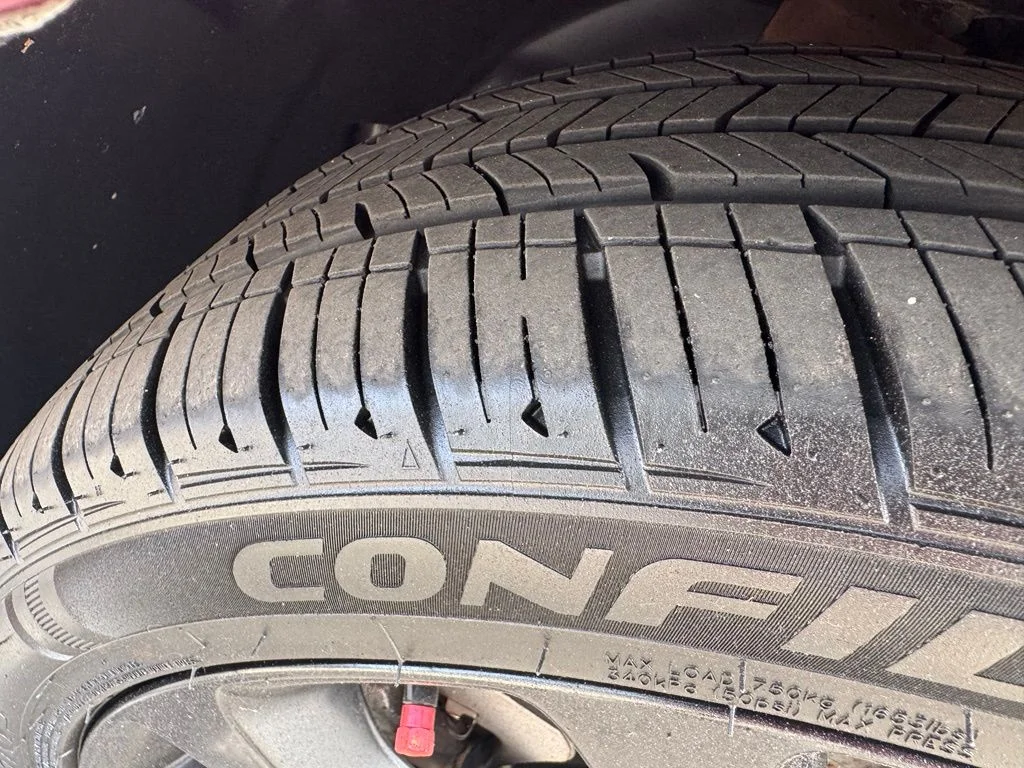 Used 2016 Red Chrysler S image 29