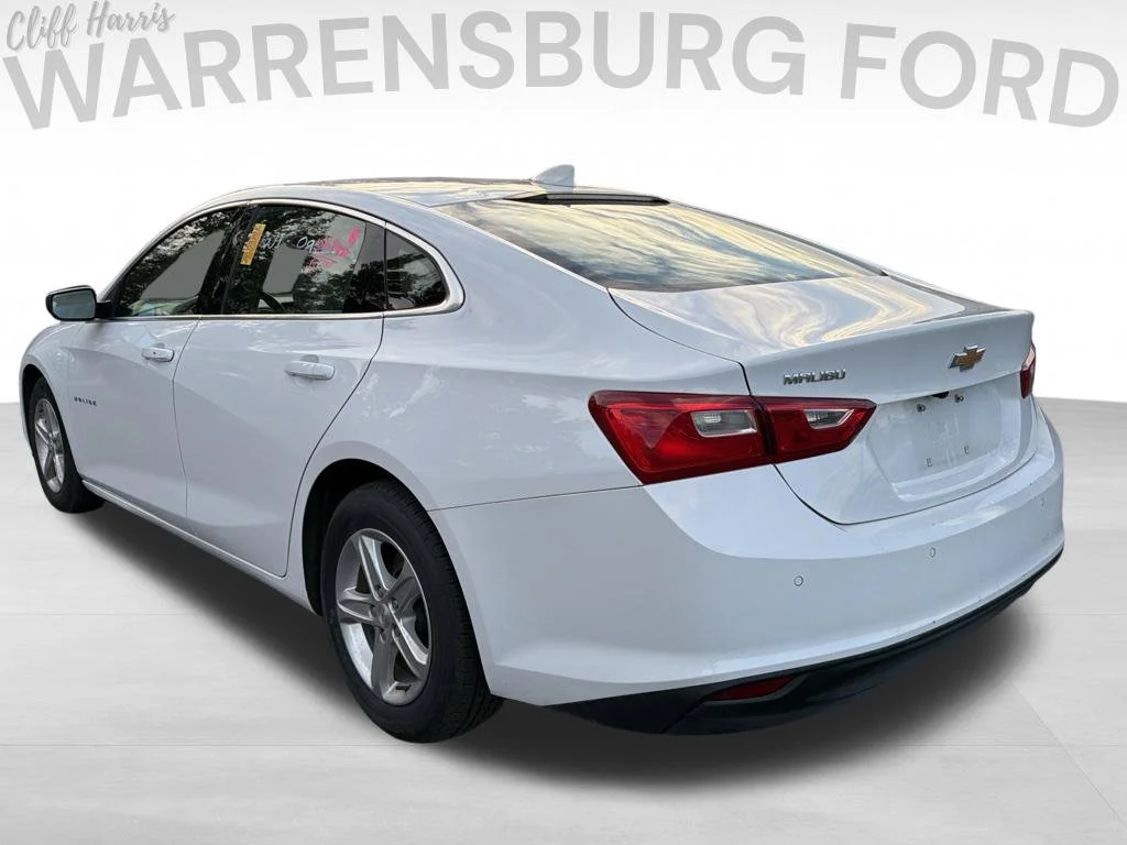 Used 2024 Summit White Chevrolet LT image 5