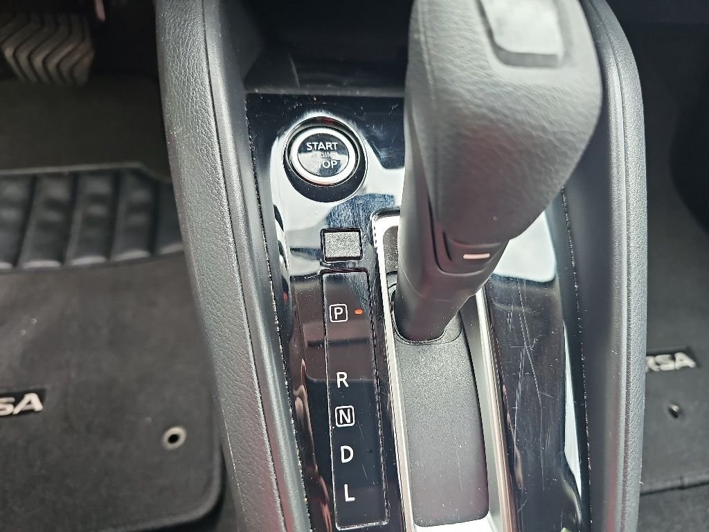 2025 Nissan Versa Sedan SV - Photo 21