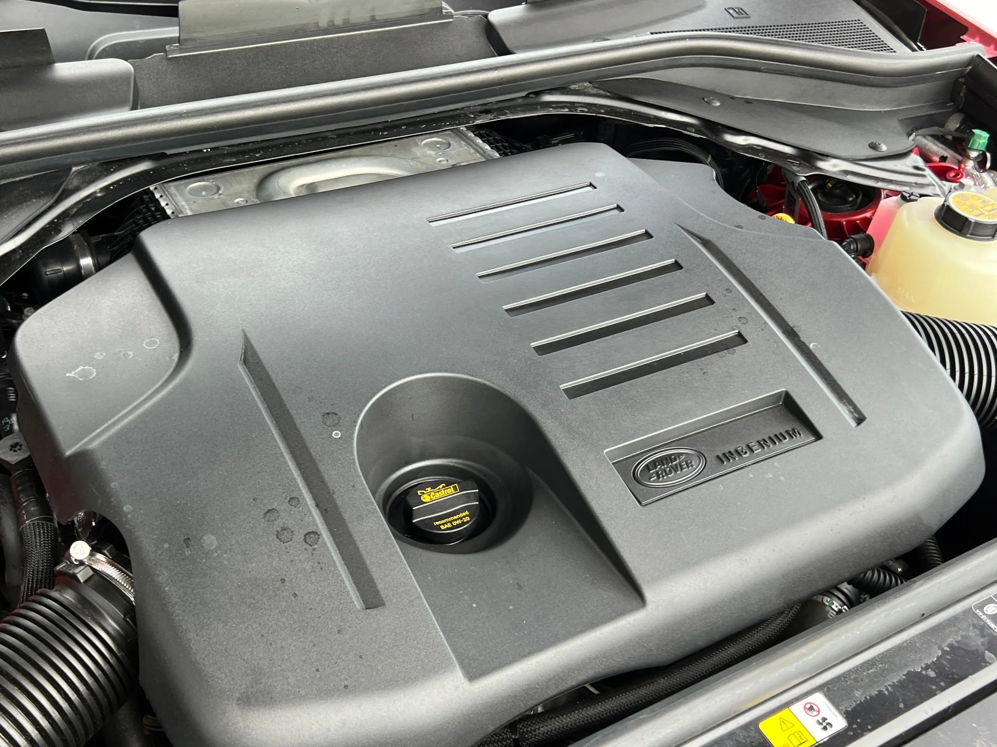 Used 2025 Red Land Rover Autobiography image 40