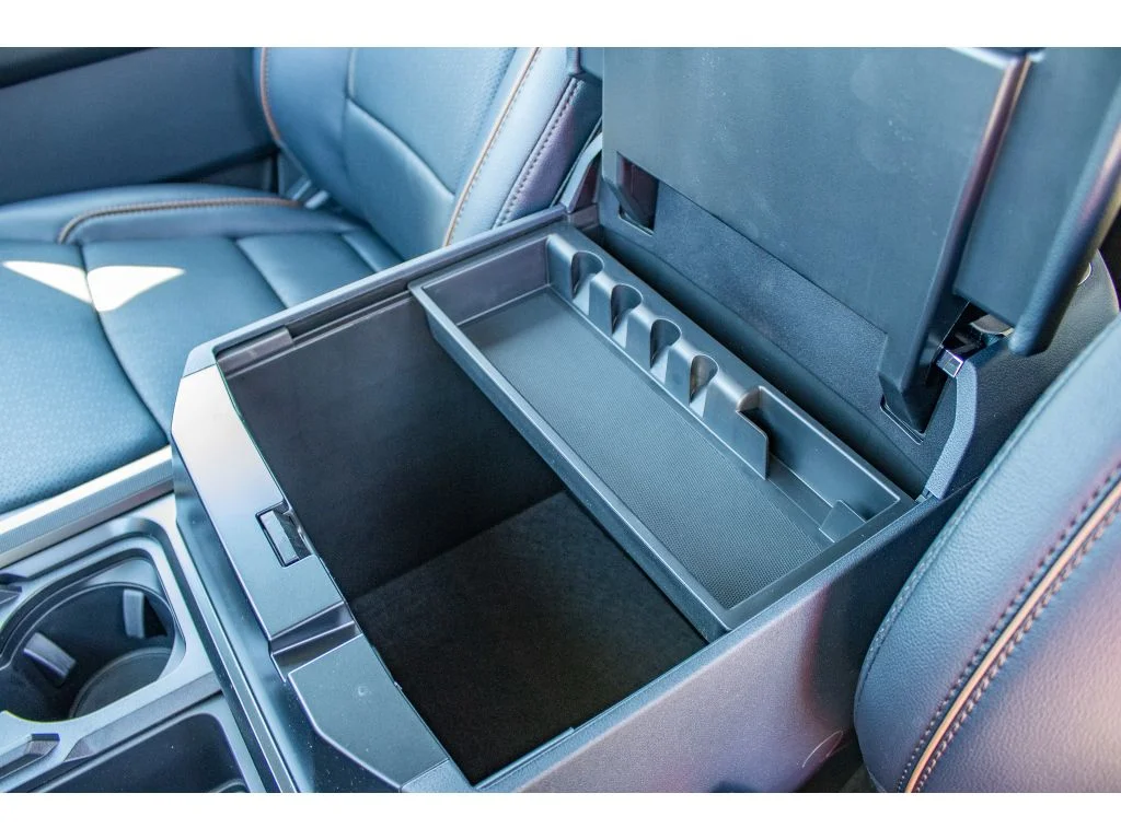 New 2026 Star White Metallic Tri-Coat Ford LARIAT image 37