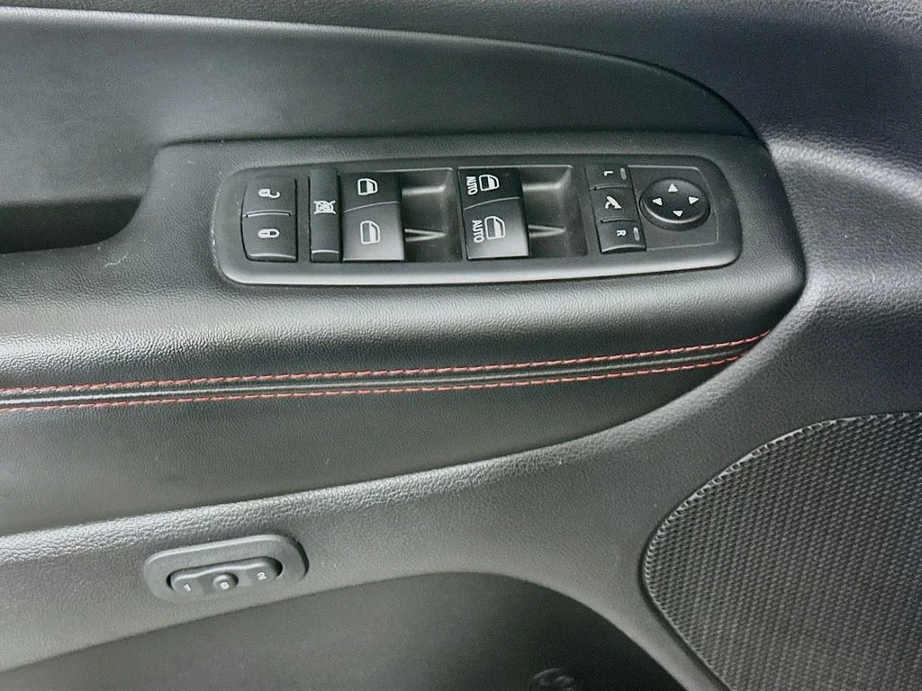 Used 2018 True Blue Pearlcoat Jeep Trailhawk image 19