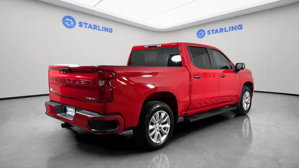 Used 2025 Red Hot Chevrolet Custom image 9