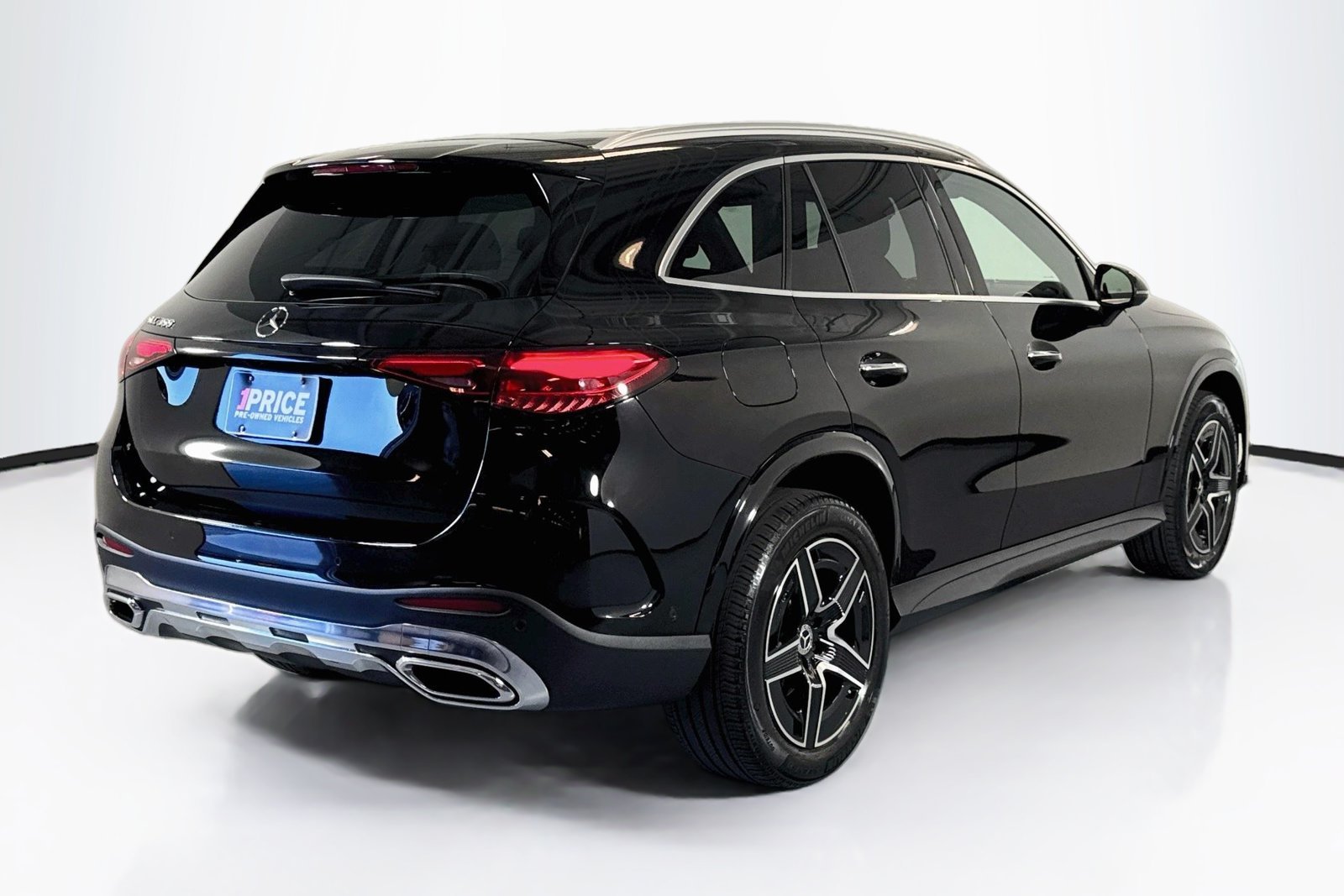 Certified Used 2026 Black Mercedes-Benz GLC 300 image 5