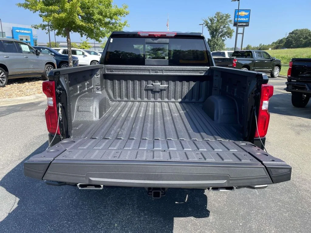 New 2026 Black Chevrolet High Country image 12
