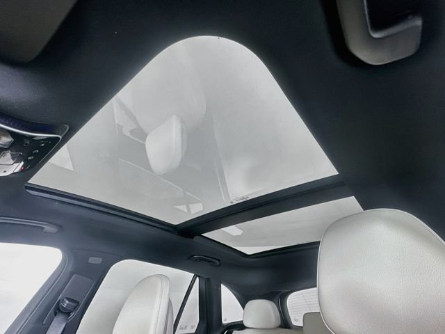 New 2026 Polar White Mercedes-Benz GLC 300 image 22
