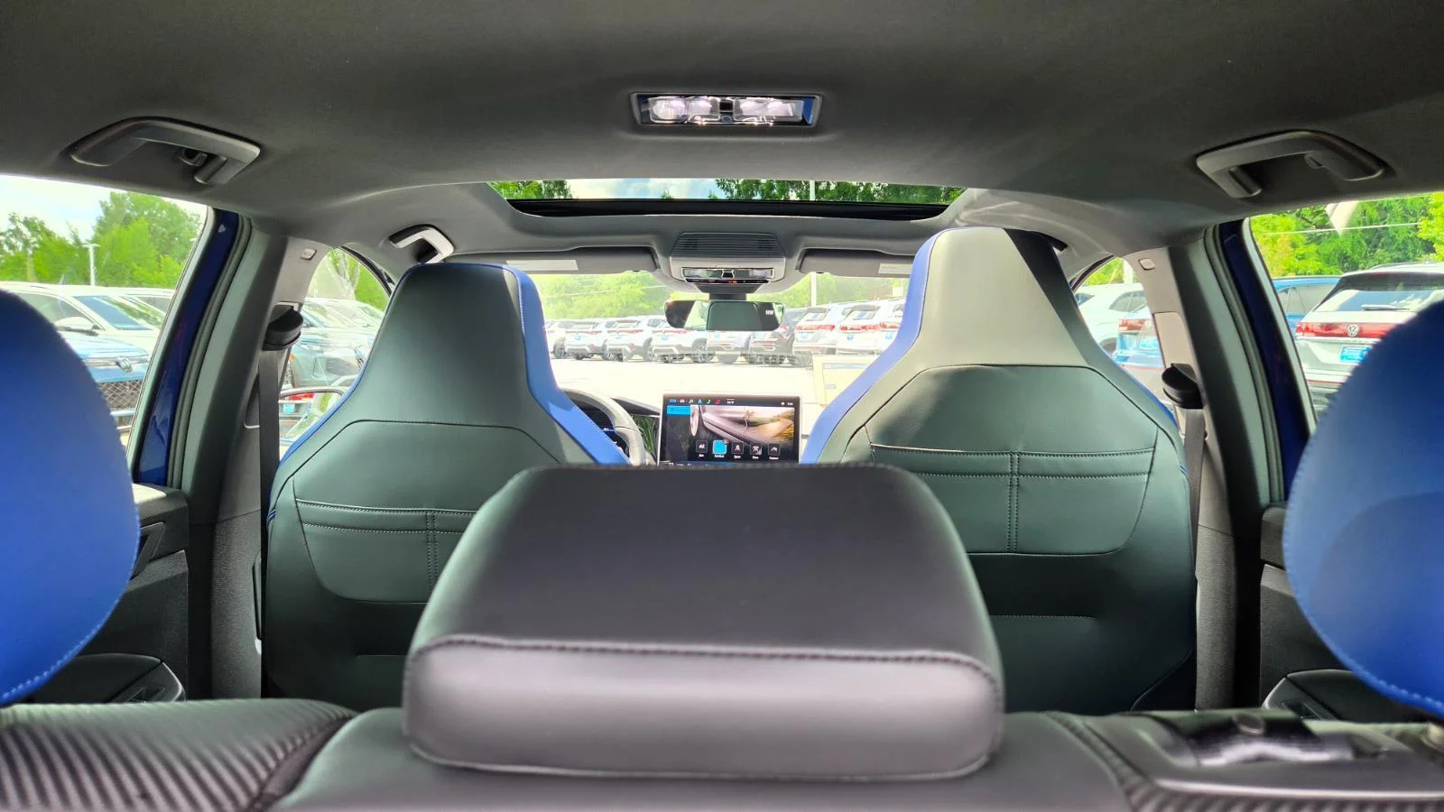 New 2026 Lapiz Blue Metallic Volkswagen  image 71
