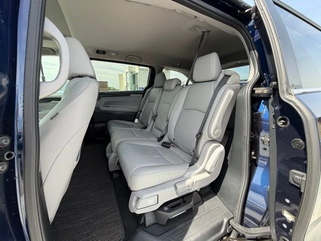 Used 2024 Blue Honda EX-L image 12