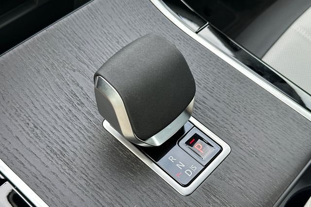 New 2026 Tribeca Blue Land Rover Hoxton Edition image 21