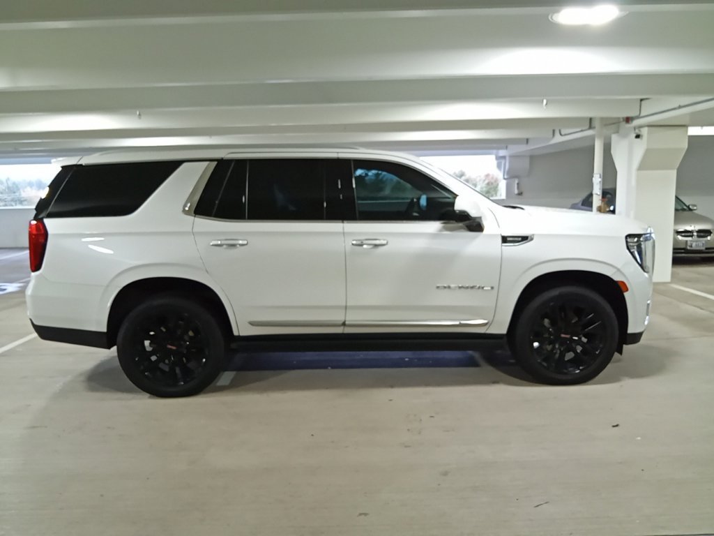 Used 2023 White Frost Tricoat GMC Denali image 5