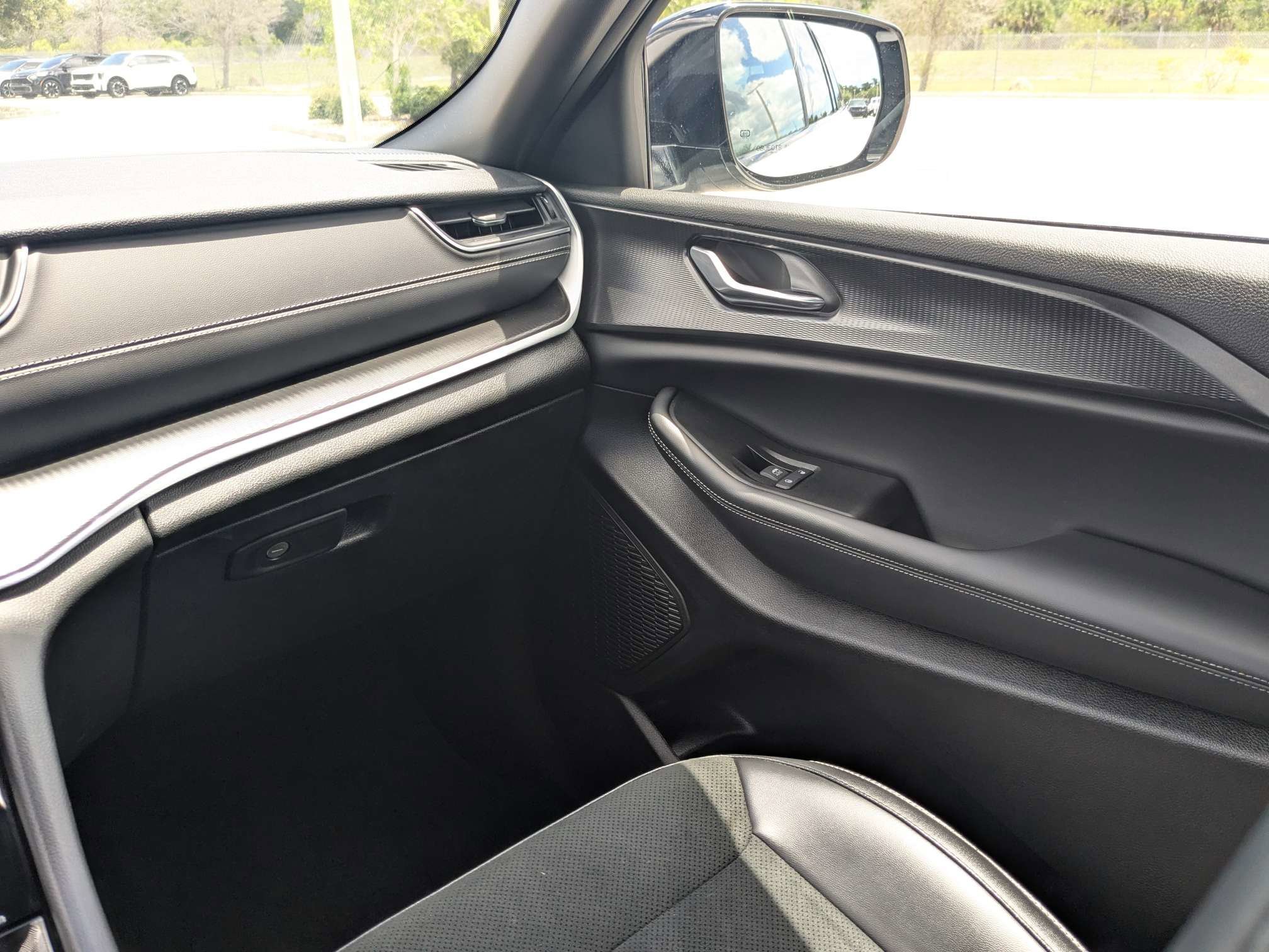 Used 2025 Bright White Clearcoat Jeep Altitude image 22