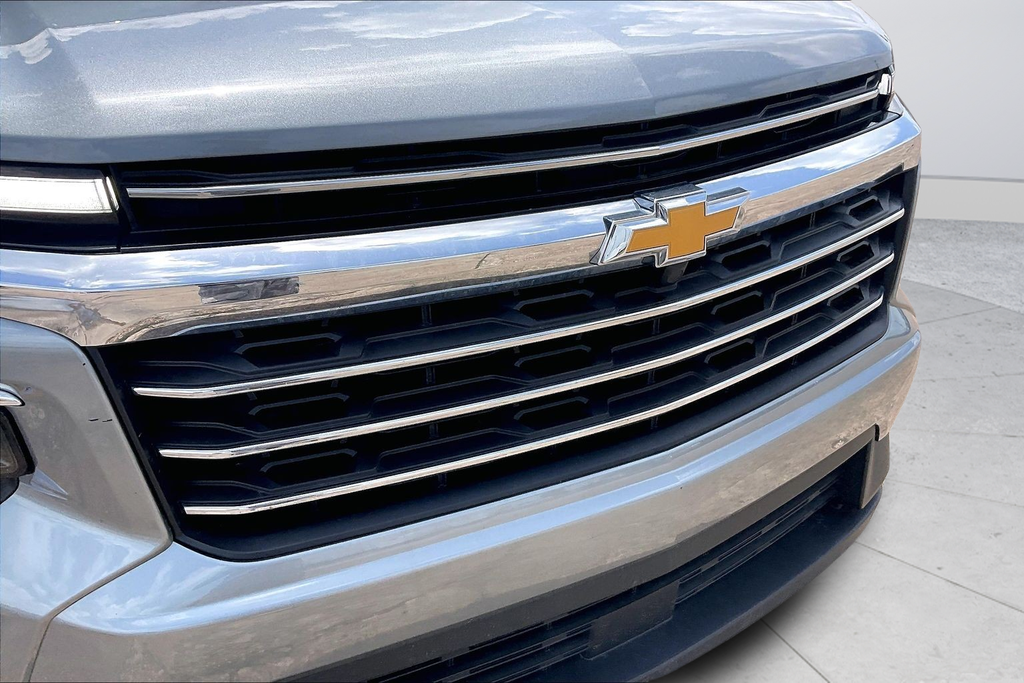Used 2025 Gray Chevrolet LT image 33