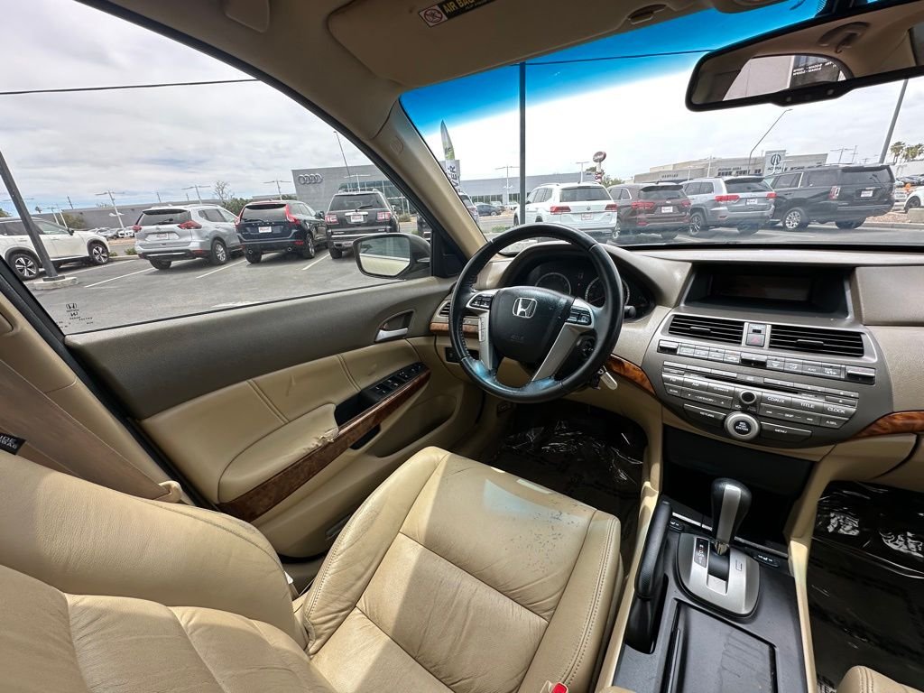 Used 2010 Silver Honda EX-L image 13