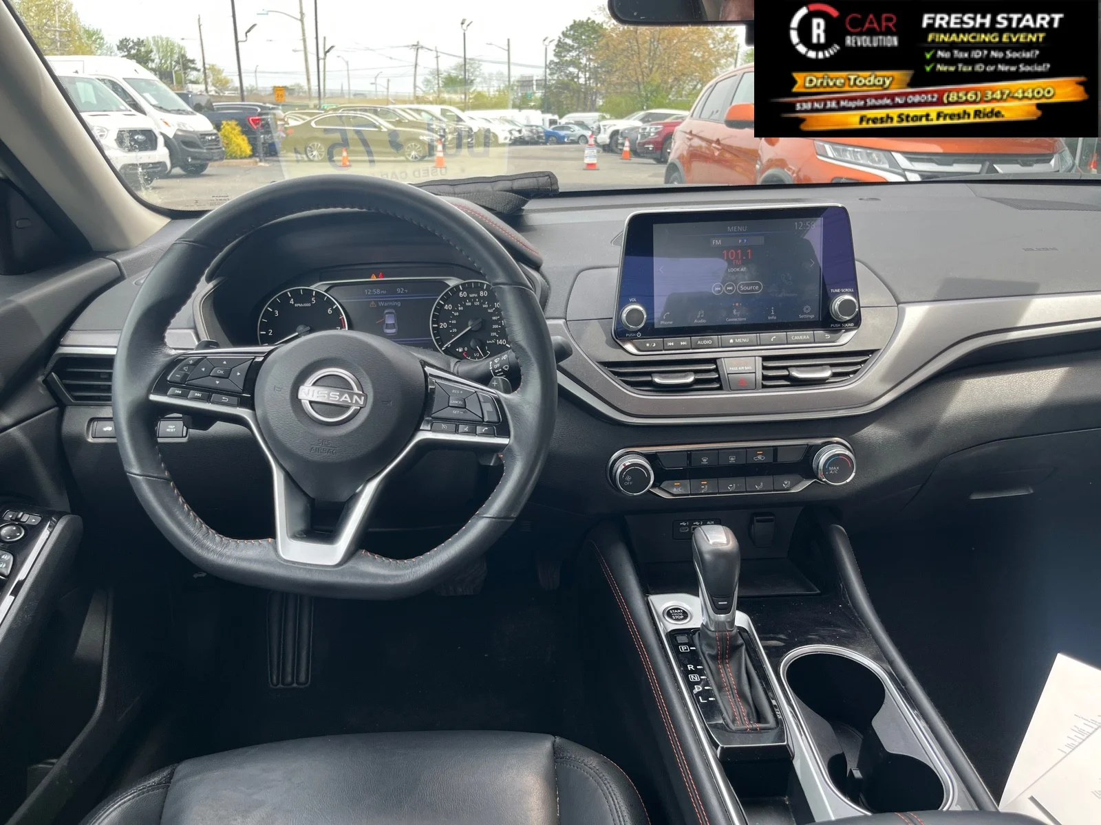Used 2025 Pearl White Tricoat Nissan SR image 29