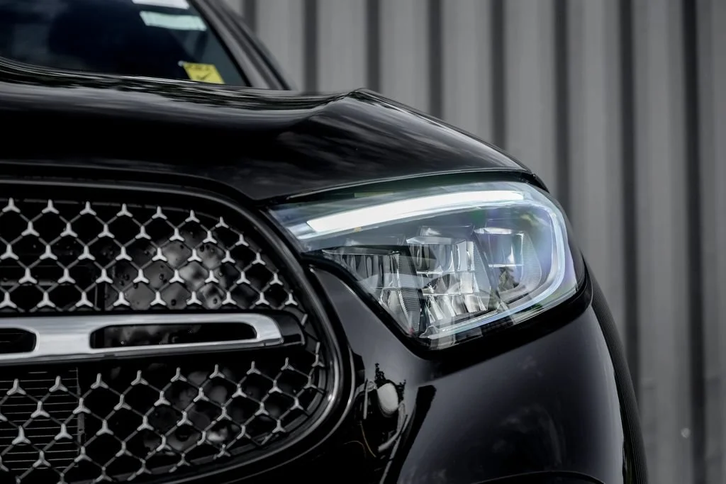 New 2027 Black Mercedes-Benz GLC 300 image 39