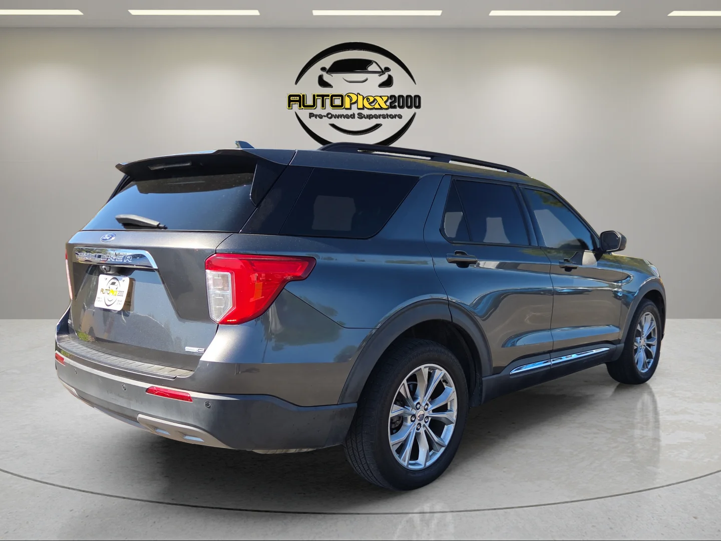 Used 2020 Gray Ford XLT image 7