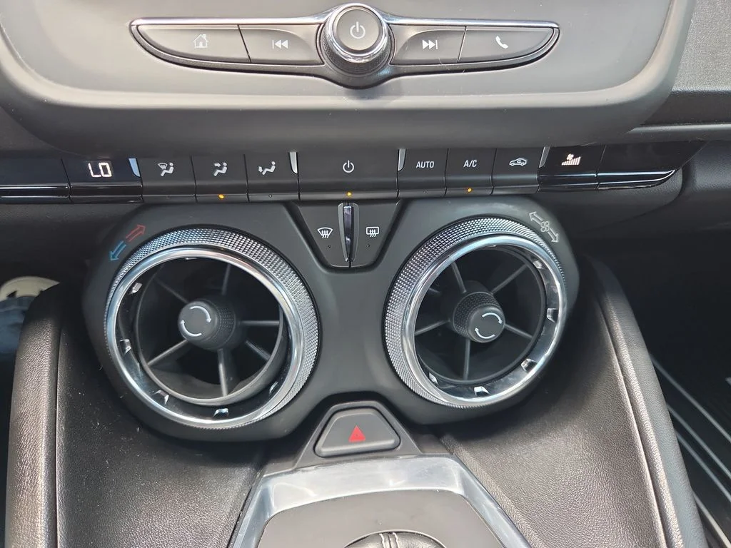 Used 2018 White Chevrolet 1LT image 37